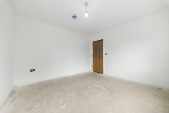 4 bed Detached for sale Image 5
