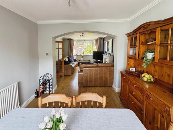 4 bed Semi-Detached for sale Image 7