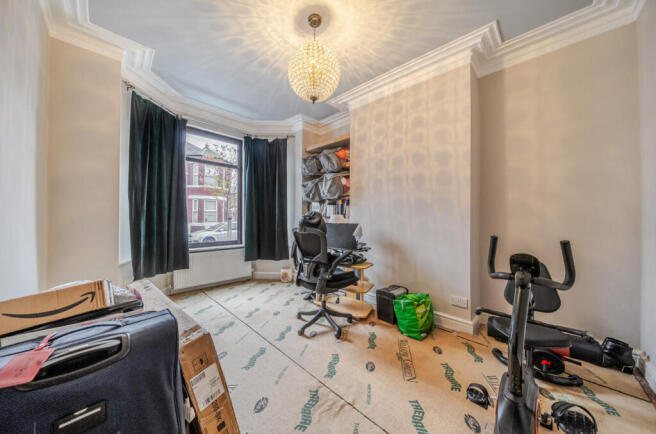 1433999-7-69d7892...