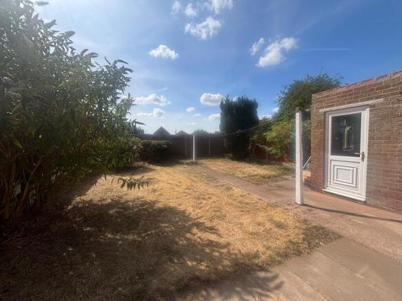 3 bed House to rent Image 8