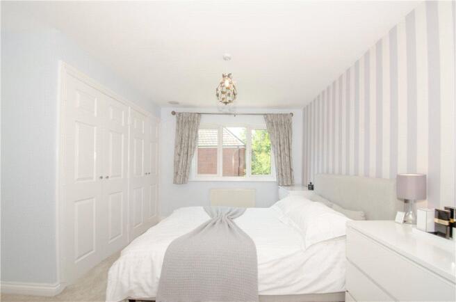 05 Bedroom