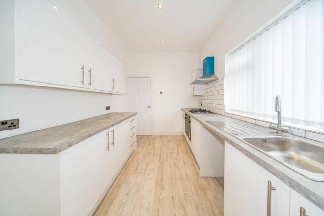 34 LONGTON LANE KITCHEN 3.jpg