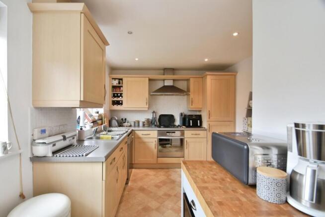 3 bed Semi-Detached for sale Image 5
