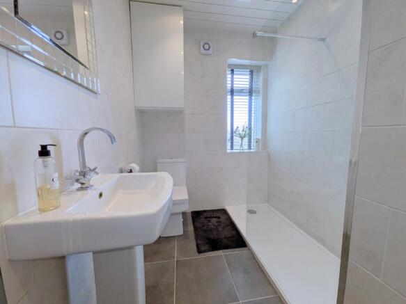 4 bed Terraced for sale Image 10