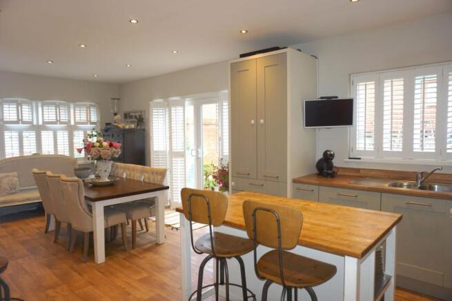 Kitchen/Dining Room