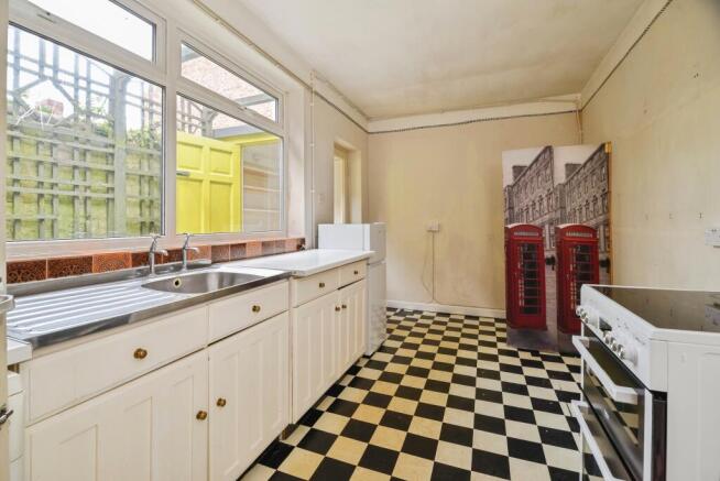 3 bed Terraced for sale Image 7