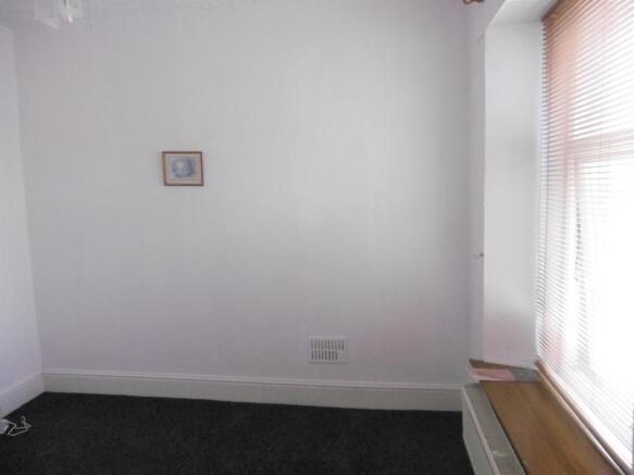 Bedroom 2 (REAR)