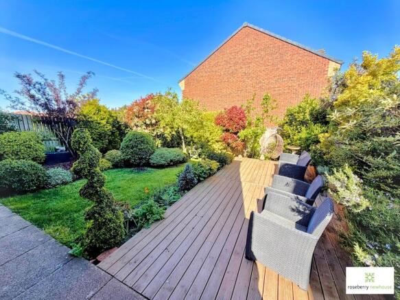 4 bed Detached for sale Image 10
