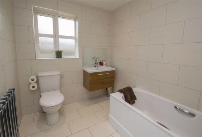 FAMILY BATHROOM