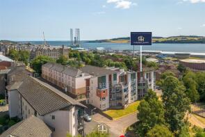 10, Eden Bank, Dundee DD4 6EN