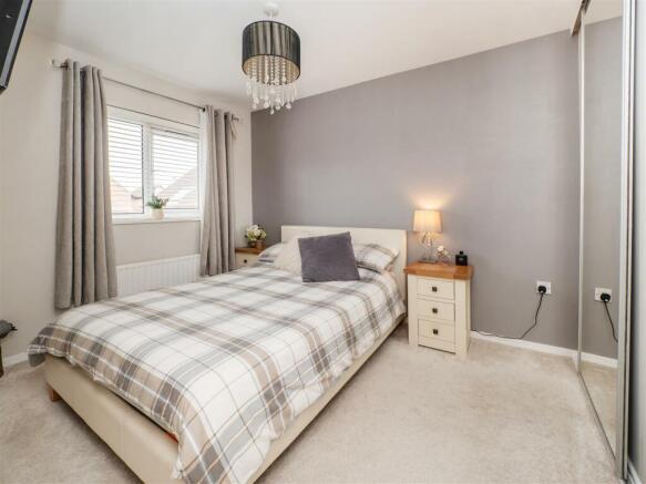 108StMargaretsGardens-10.jpg