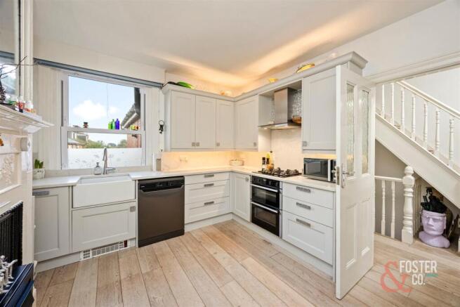 St Beethas, Upper Flat-008.JPG