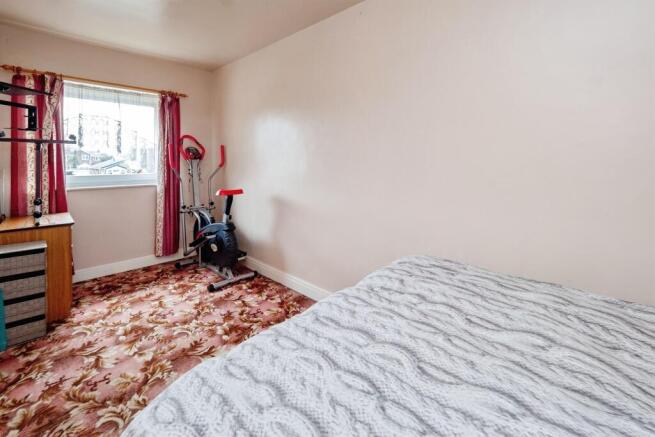 4 bed Semi-Detached for sale Image 9