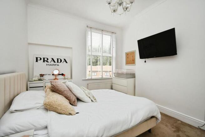 3 bed Terraced for sale Image 11