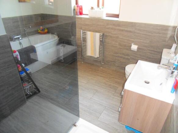 BATH/SHOWER RM