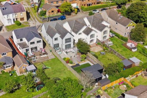 Joiners Road, Three Crosses, Gower, Swansea, SA4 3NY