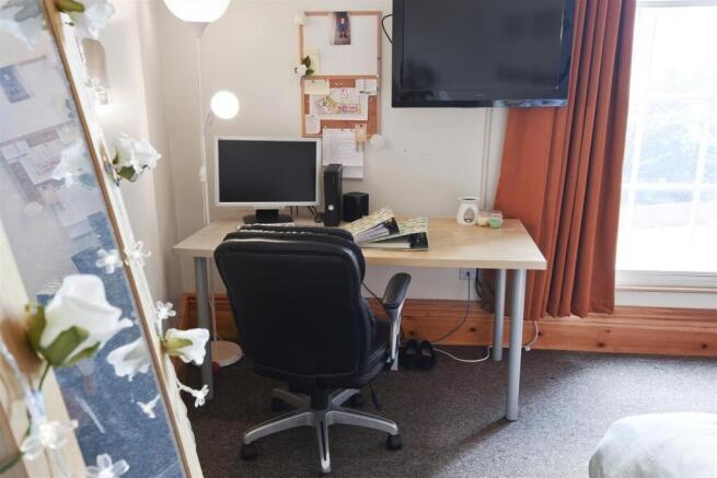 1 bed Flat Share to rent Image 5