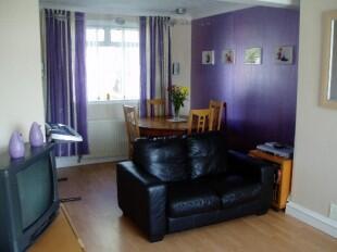 Lounge/Dining Area