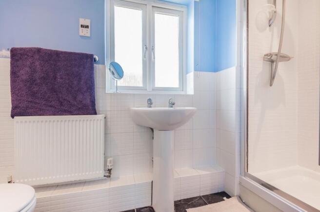 En-suite shower