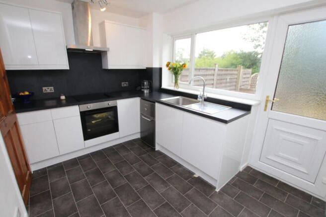 2 bed Town House for sale Image 8