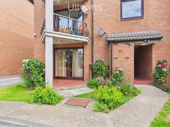 1 bed Ground Flat for sale Image 11