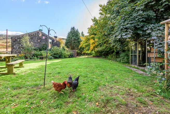 3 bed Semi-Detached for sale Image 8