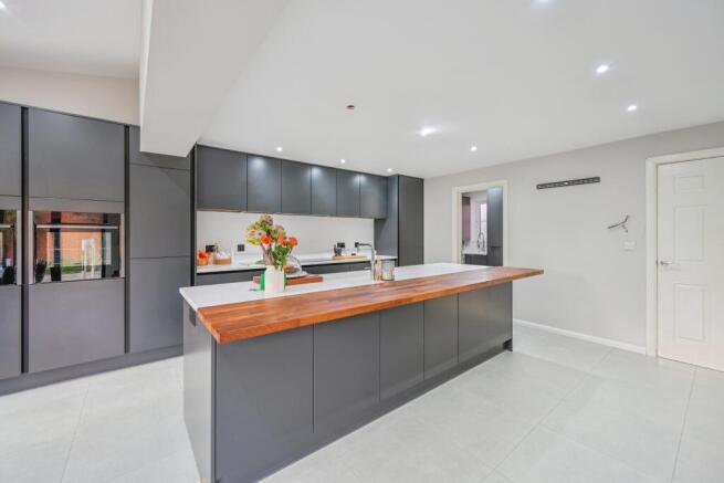 Barlow Drive, Lichfield, WS13 photo 4
