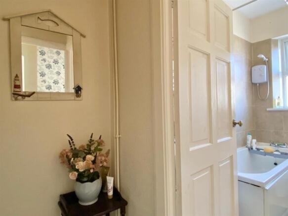 2 bed Terraced for sale Image 6
