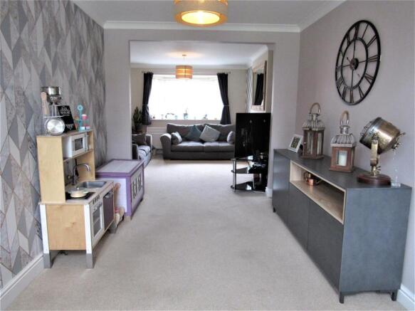 Play Area & Lounge