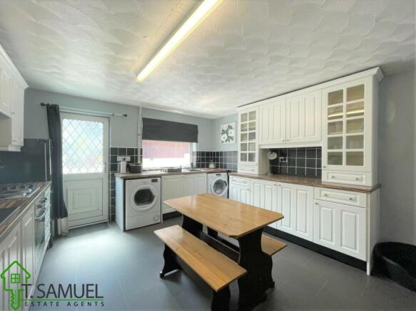KITCHEN B