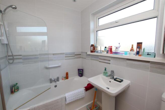 Bathroom.JPG