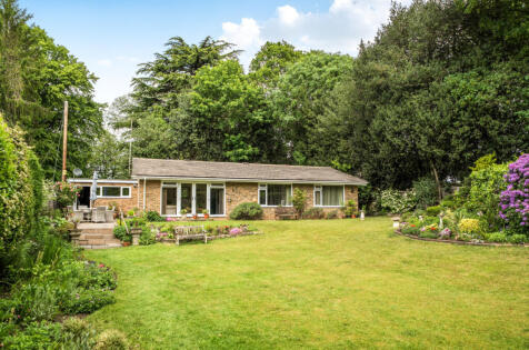 The Village, Finchampstead, Berkshire