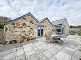 1, Tregenna Farm Barns, Access To Levalsa, London Apprentice, St. Austell PL26 7AW