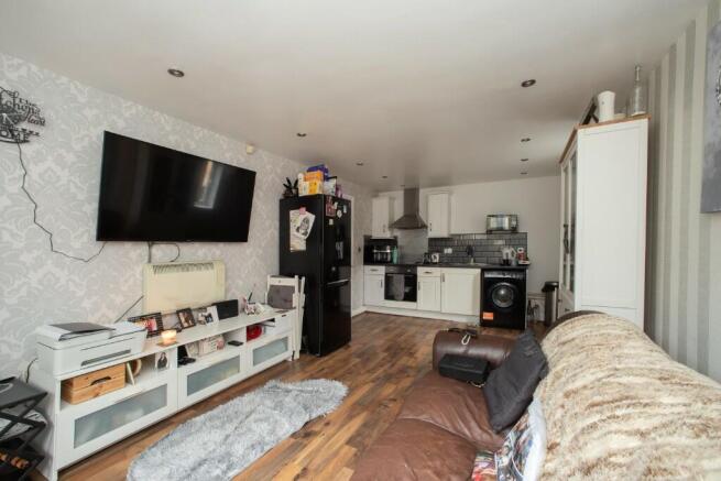 4 bed Block of Apartments for sale Image 4