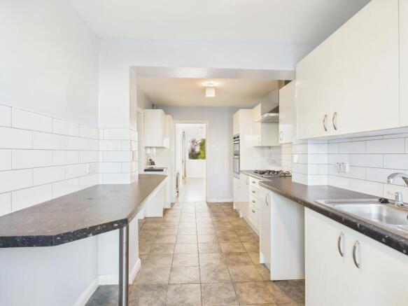 CAM02023G0-PR0191-STILL001