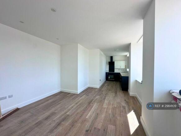 1 bed Flat to rent Image 7