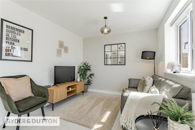 4 bed Detached for sale Image 8