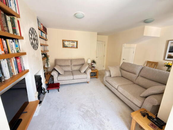 Ivy Bank Close, Ingbirchworth, S36 7GT photo 4