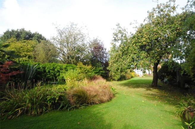 180' Rear Garden