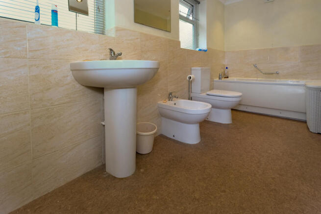 Master en-suite