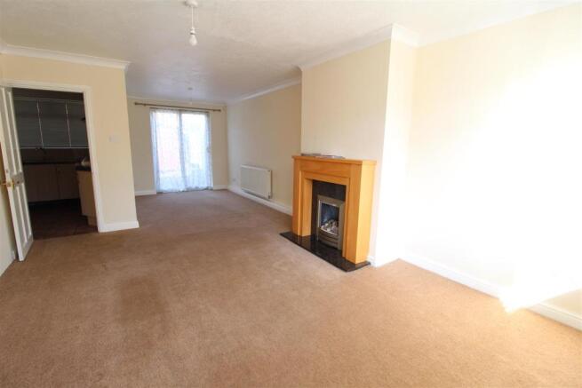 THROUGH LOUNGE/DINING AREA