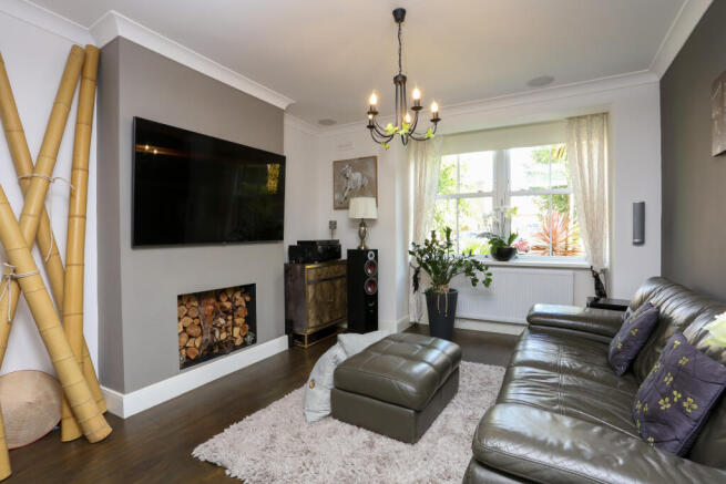 2 Russell Road-5.jpg