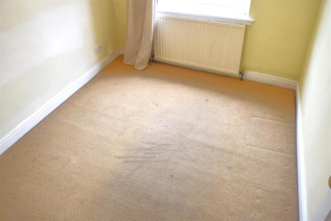 3 bed Flat for sale Image 9