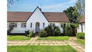 21, Wyllyotts Close, Potters Bar EN6 2HN
