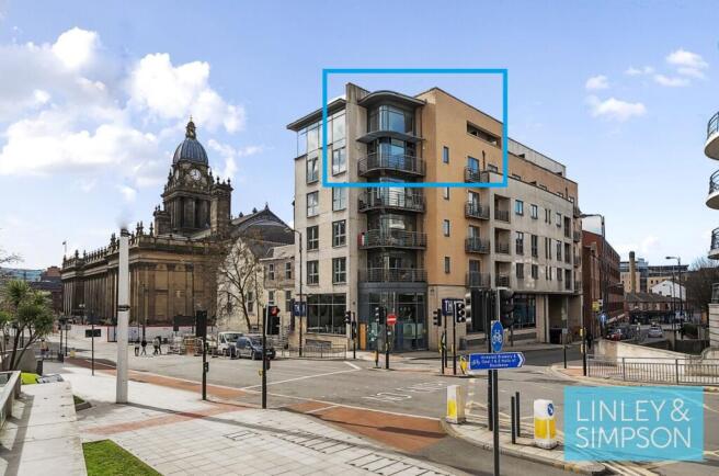 2 bed Flat for sale Image 4