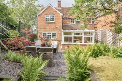 High Street, Worton, SN10