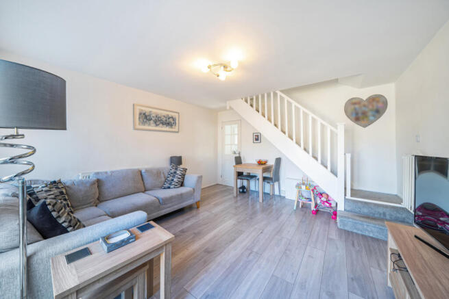 1454235-4-69f35ee...