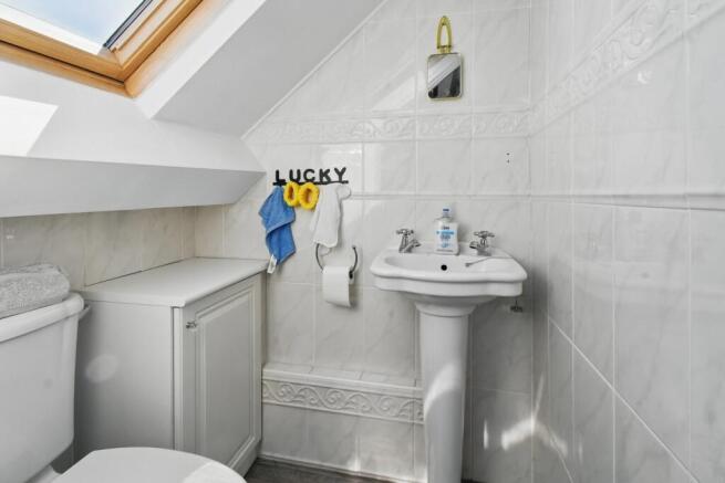 5 bed Semi-Detached for sale Image 12