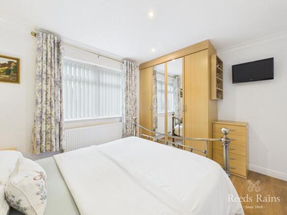 2 bed Bungalow for sale Image 10