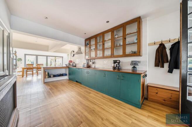 Stunning open plan living kitchen